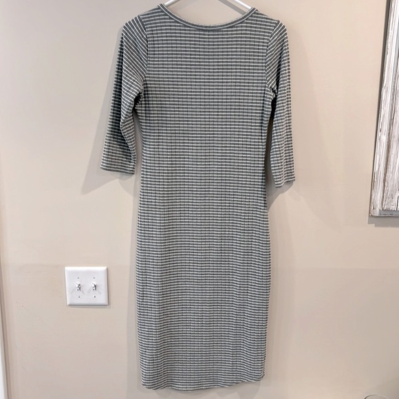 🔥Abercrombie & Fitch Gray Striped Dress🔥 - Picture 2 of 7
